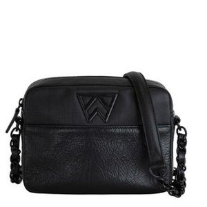 Kelly Wynne Mingle Mingle Mini in City Slicker